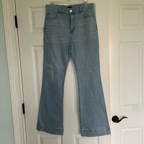 Ann Taylor Denim - Ann Taylor Flare Jeans Size 8
